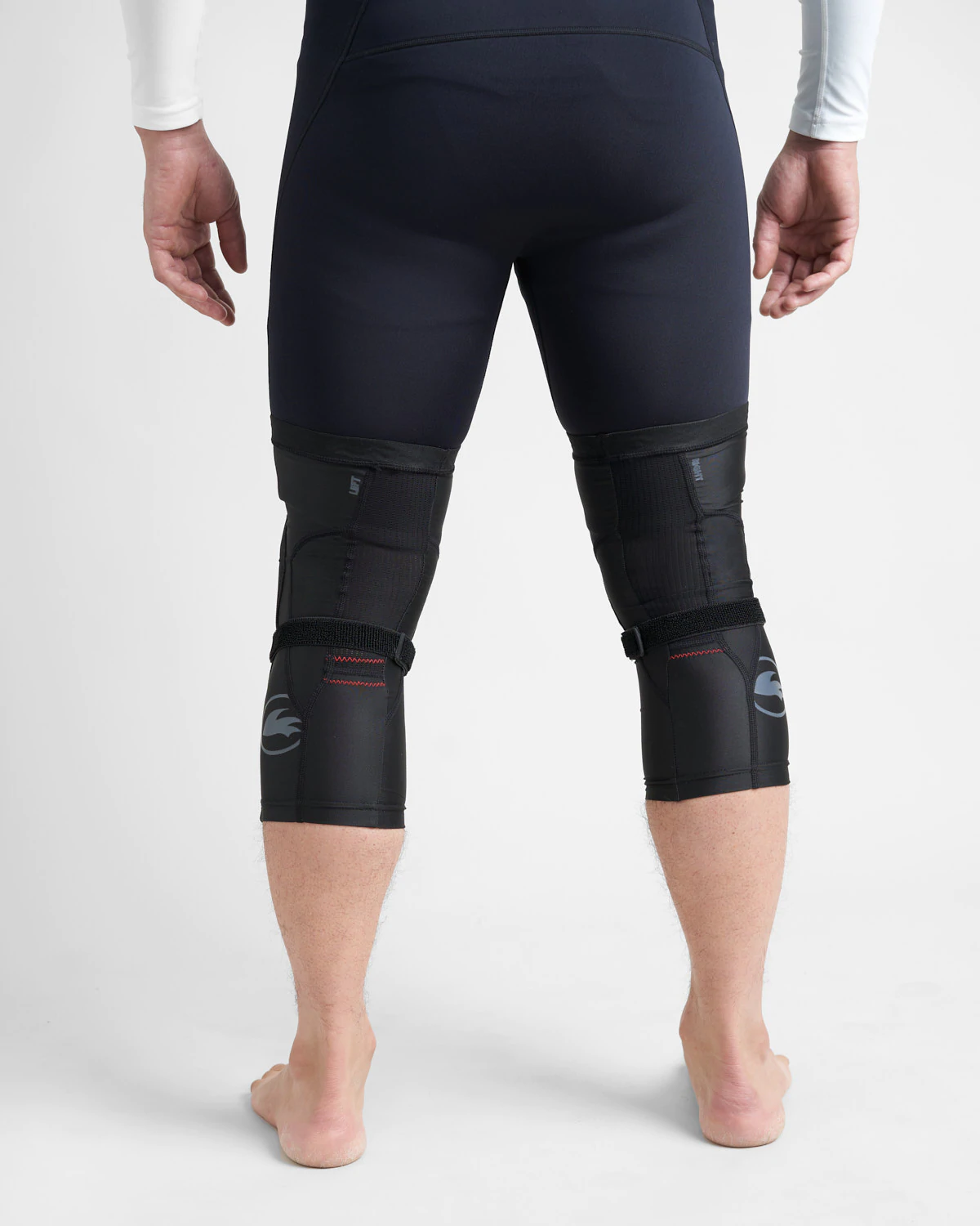 RACE ARMOUR KNEE PADS