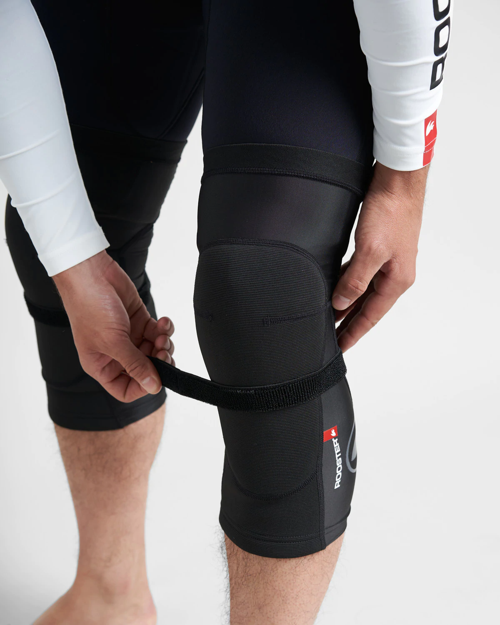 RACE ARMOUR KNEE PADS