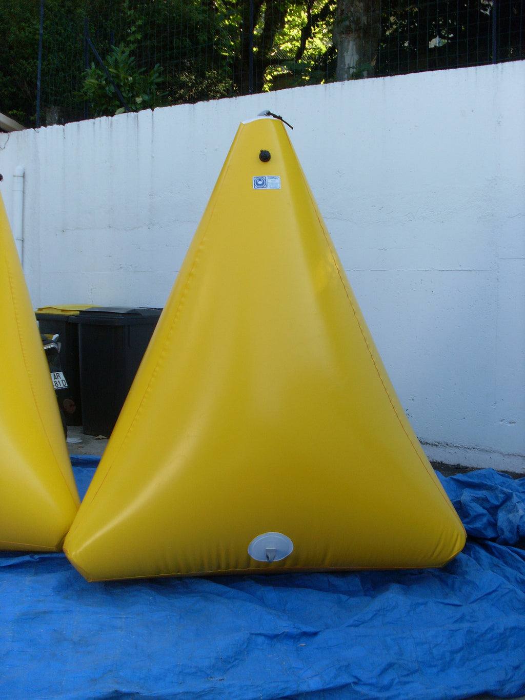 TETRAEDRICAL REGATTA BUOY 185 X 220 CM