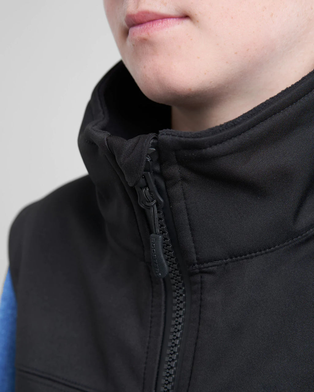 JUNIOR SOFT SHELL GILET - BLACK