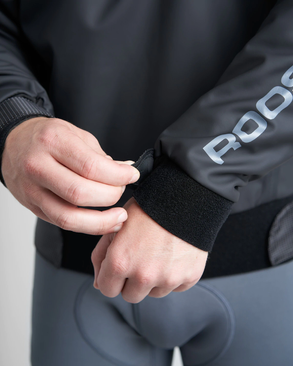 PRO AQUAFLEECE TOP (BLACK) - UNISEX